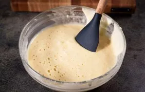 Tešla turi būti vienalytė ir puri.