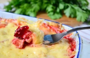 Burokėlių troškinys su vištiena