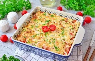 Kalakutienos faršo troškinys su cukinija