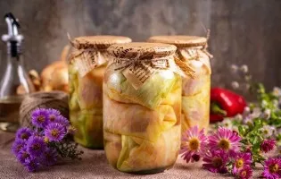 Kopūstų suktinukai su daržovių įdaru žiemai